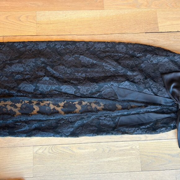 NBD Angelina Black lace midi dress - Picture 6 of 8